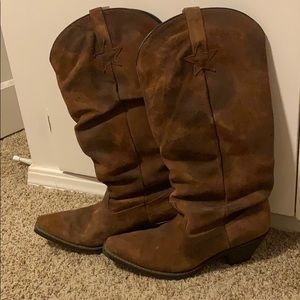 Slouchy boots